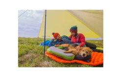 Sea To Summit Aeros Premium Deluxe Pillow 19 Sea To Summit Aeros Premium Deluxe Pillow -Sea To Summit Sea to Summit Aeros Premium Deluxe Pillow Lifestyle 3d4ad510 c638 4fe3 ac8f 796f4eaf478d